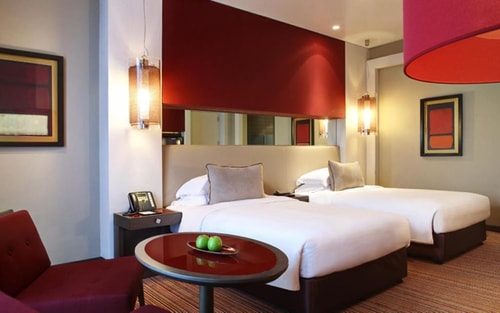 Guest Room With Lounge Access Near Khalifa Park 0 Luxury Bookings