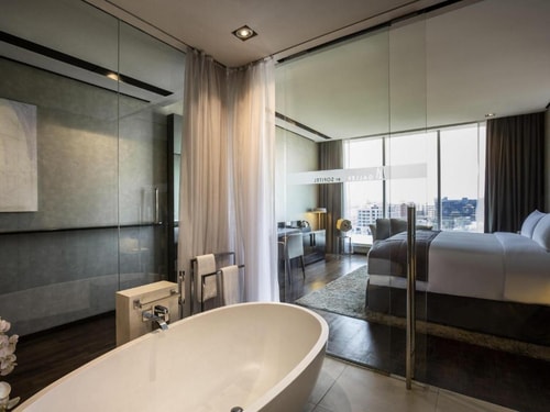 Junior King Suite Near Dubai Customs 6 Luxury Bookings