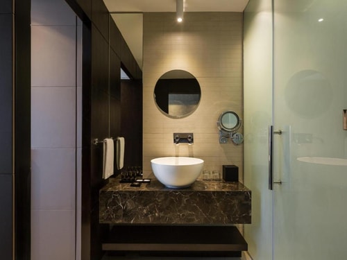 Junior King Suite Near Dubai Customs 5 Luxury Bookings