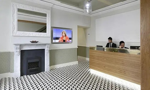 Double or Twin Room Near Dance Art Studios LON 9 Luxury Bookings