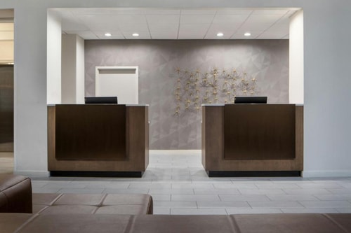 King Suite Near The Dallas World Aquarium DAL 14 Luxury Bookings