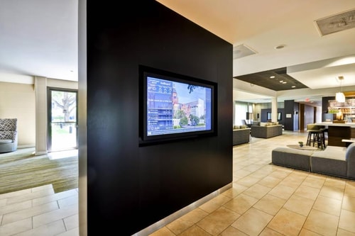 King Room Near Denny's Restaurant DAL 9 Luxury Bookings
