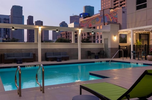 King Studio Suite Near To Toyota Center HOU 13 Luxury Bookings