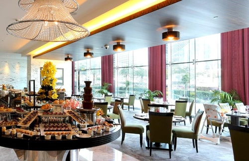 Luxury Standard Room in JLT Cluster L Dubai 8 Luxury Bookings