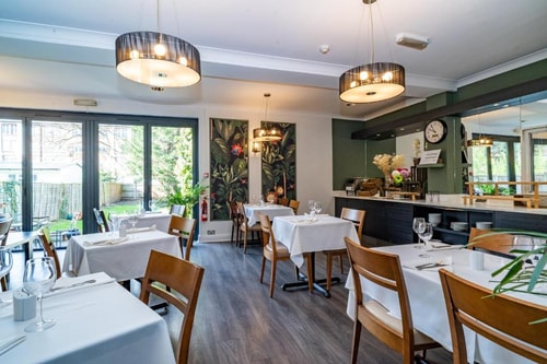 Small Double Room Near Princes Park Oakfields LON 11 Luxury Bookings