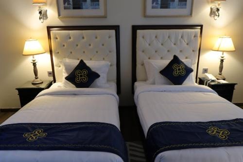 Premium Twin Room Near City Down Mini Mart Dubai 1 Luxury Bookings