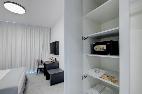 Stylish Room Near American University of Sharjah 1 Luxury Bookings