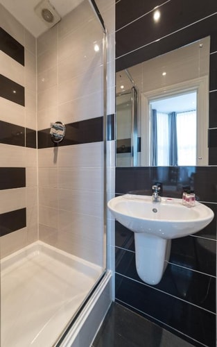 Double Or Twin Room Near Big Picture LON 9 Luxury Bookings