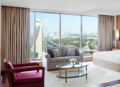 Studio Residence Near Burj Al Salam SZR 2 Luxury Bookings