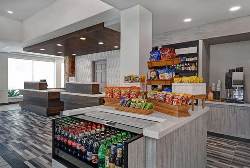 King Room Near Consulate General Of Ukraine HOU 9 Luxury Bookings