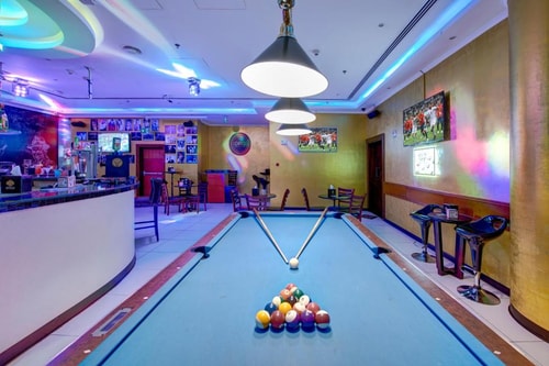 Deluxe King Or Twin Room Near Mall Of Emirates 13 Luxury Bookings