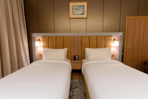 Deluxe King Or Twin Room Near Abuhail Centre Dubai 1 Luxury Bookings