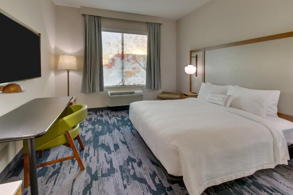 Guest Room Near Health Care Profession College HOU Luxury Bookings