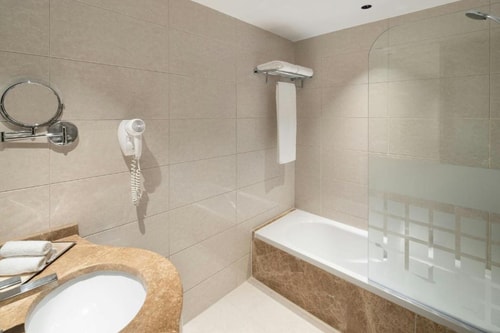 Two Bedroom Apartment Near The Els Club Dubai 10 Luxury Bookings