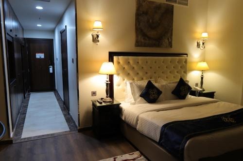 Premium King Room Near City Down Mini Mart Dubai 3 Luxury Bookings