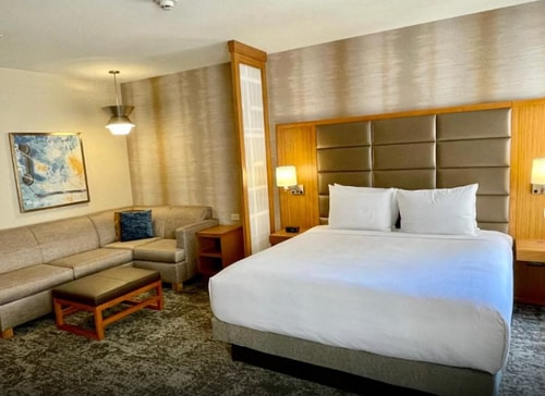 King Room Sofa Bed City View Near Daikin Park HOU Luxury Bookings
