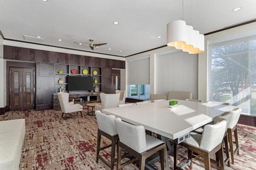 Queen Room Near AMF Windfern Lanes HOU 13 Luxury Bookings
