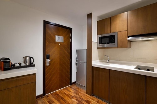 Studio Apartment Near Full Basket Supermarket Ac 2 Luxury Bookings