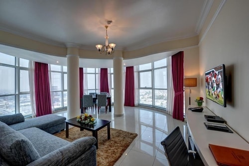 One Bedroom Suite Walk From Al Satwa Park 3 12 Luxury Bookings