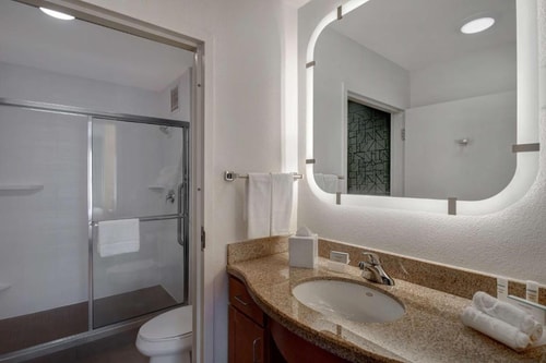 Queen Studio Suite Near Kezar Life Sciences SAN 7 Luxury Bookings