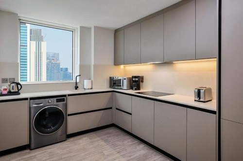 2 Bedroom Suite Near Doha Bank Dubai 6 Luxury Bookings