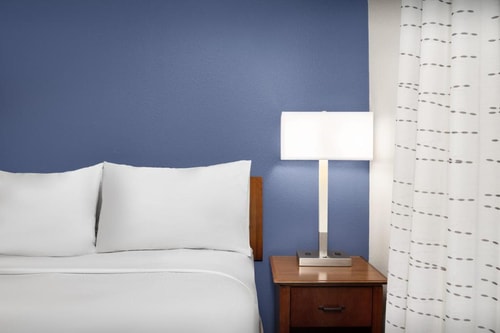 Queen Studio Near Beeler Memorial Pocket Park HOU 1 Luxury Bookings