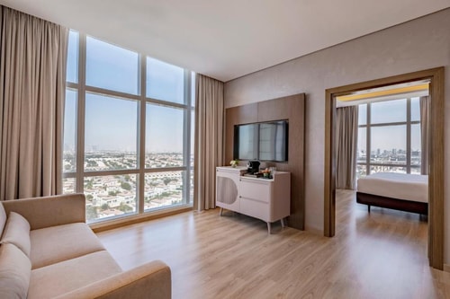 Superior King Suite Near Jvt Community Park Dubai 1 Luxury Bookings