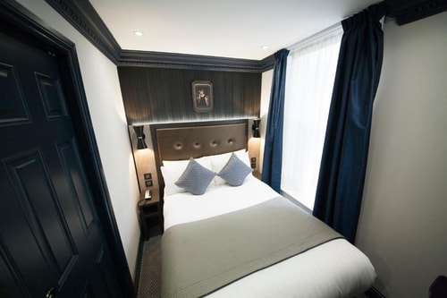 Deluxe Double Or Twin Room Near Bramber Green LON 3 Luxury Bookings