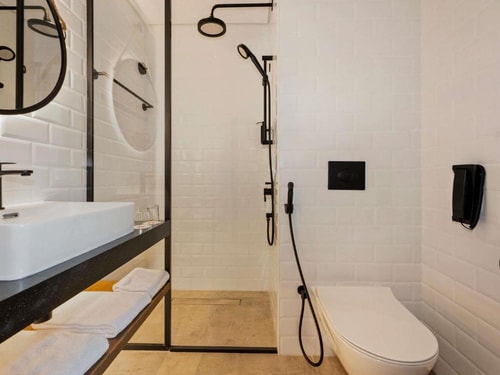 Standard Double or Twin Near WTC Metro Station 11 Luxury Bookings