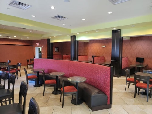 Standard Room Near Abbett Elementary School DAL 11 Luxury Bookings