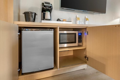 Standard King Room Near Buck Lake ORL 5 Luxury Bookings