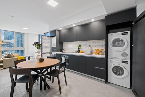 One Bedroom Pad Near Bayfront Park MIA 3 Luxury Bookings