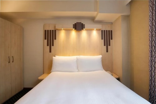 Standard Double Room Near Gordon Square LON 1 Luxury Bookings