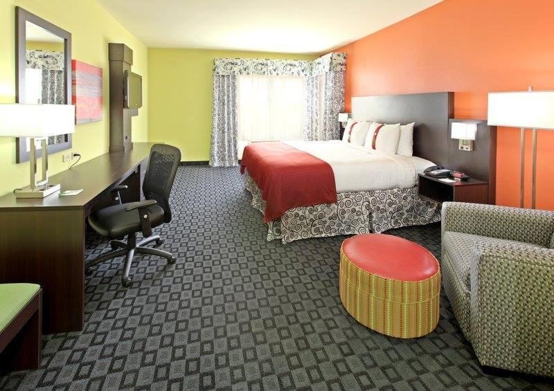 Standard Room Near Abbett Elementary School DAL Luxury Bookings