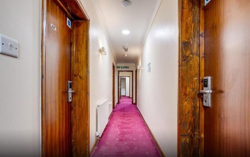 Double Or Twin Room Near Springfield Gardens LON 8 Luxury Bookings