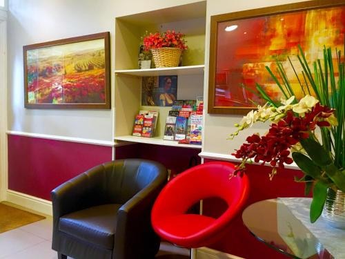 Double Or Twin Room Near Telefonzelle LON 9 Luxury Bookings