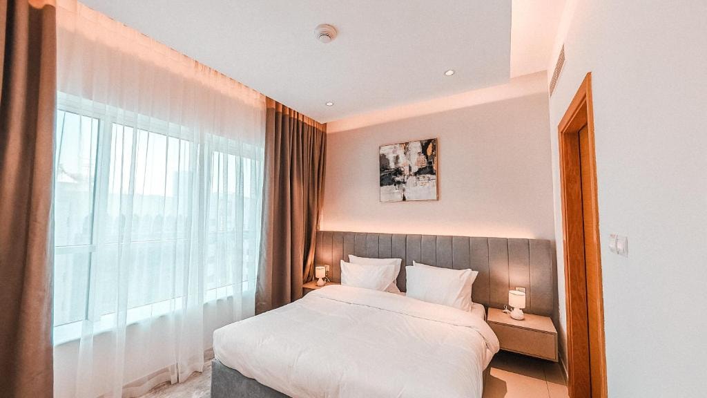 Two Bedroom Apartment Sea View Near Capital Park Luxury Bookings