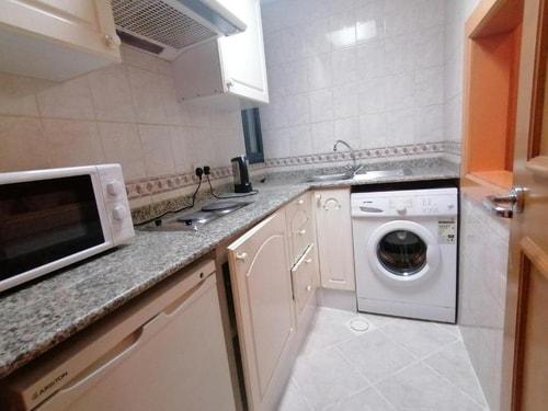 Studio Apartment Near API Centrepoint apartments 2 Luxury Bookings