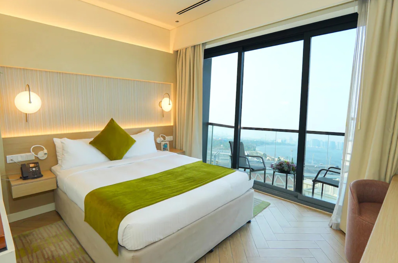 Premier Room Near Jameel Arts Centre Al Jaddaf Luxury Bookings