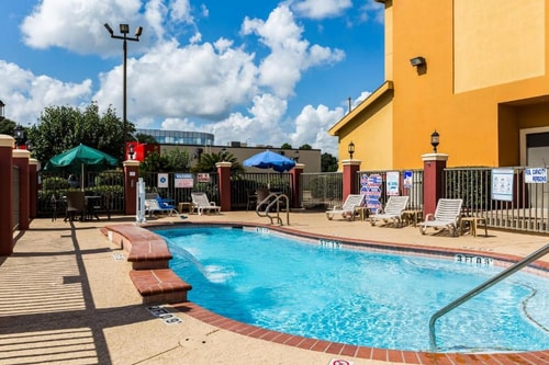 King Suite Near Camden Park Westchase HOU 14 Luxury Bookings