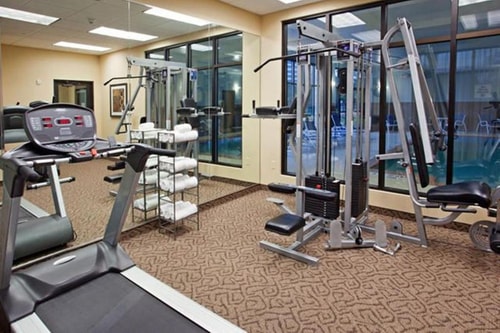 Standard King Room Near SJV Playground HOU 8 Luxury Bookings