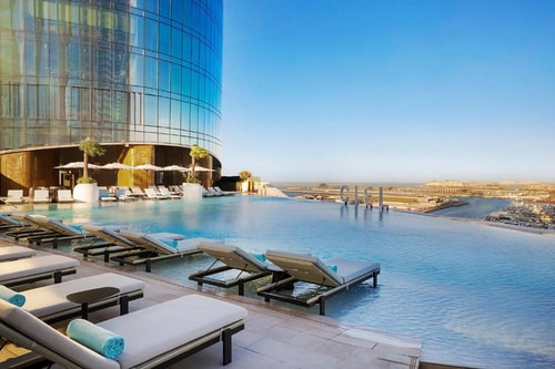 Deluxe King Room Near To Skydive Dubai 18 Luxury Bookings