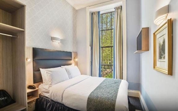 Double Or Twin Room Near Garden Halls LON Luxury Bookings