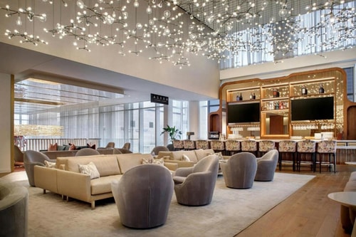Queen Room Near The Artisan Craft Kitchen DAL 10 Luxury Bookings