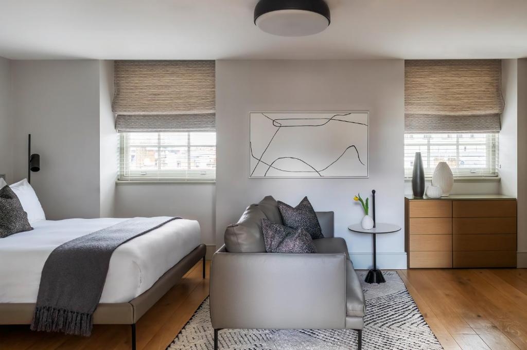 Studio With Terrace Near Wallace Collection LON Luxury Bookings