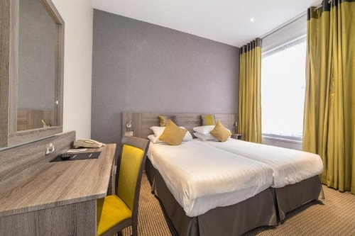 Double Or Twin Room Near Royal Mail Postbox LON 1 Luxury Bookings