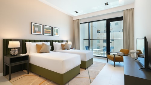 Deluxe Two Bedroom Apartment Pet Friendly In Palm 2 Luxury Bookings