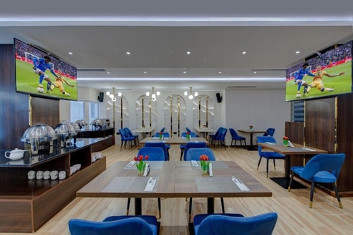 Deluxe King Or Twin Room Near Rayyan Mandi Rigga 14 Luxury Bookings