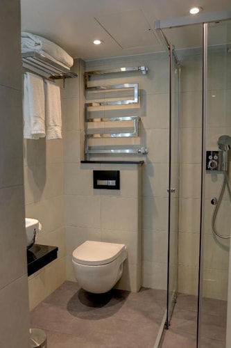 Double Room Near Gloucester Square Gardens LON 7 Luxury Bookings