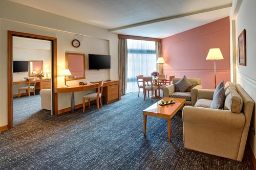 Deluxe Suite Near Port Saeed Plaza Dubai 5 Luxury Bookings